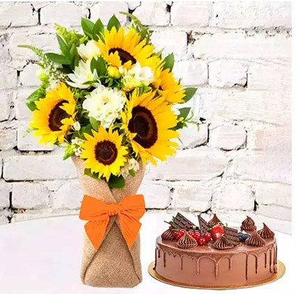 1 Kg Fudge Cake With Sunflowers Bouquet