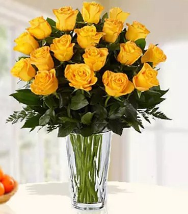 18 Yellow Roses Arrangement