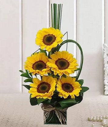 Delightful Sunflowers Glass Vase Arrangement