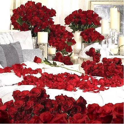 Dreamy 300 Red Roses and Candle Decor