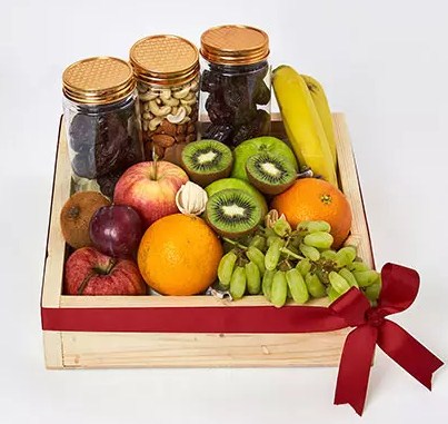 Nuts and Fruits Hamper