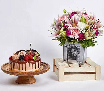 Personalised Birthday Flowers Vase n Cake