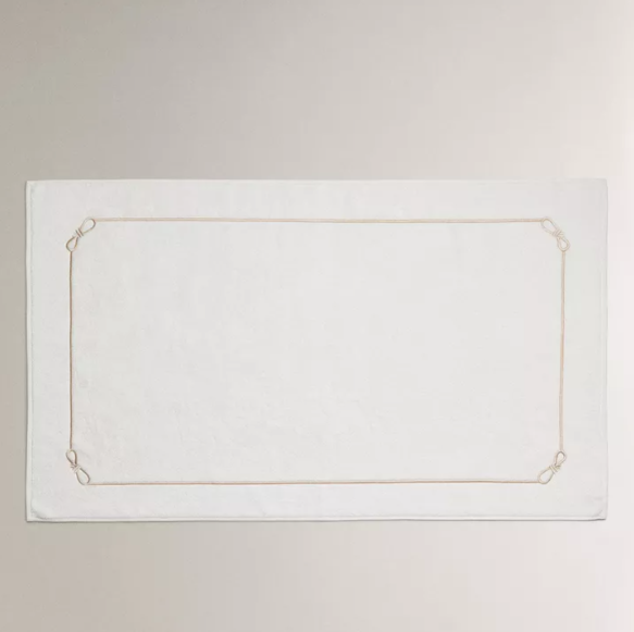 EMBROIDERED KNOT BATH MAT 70 x 120 cm