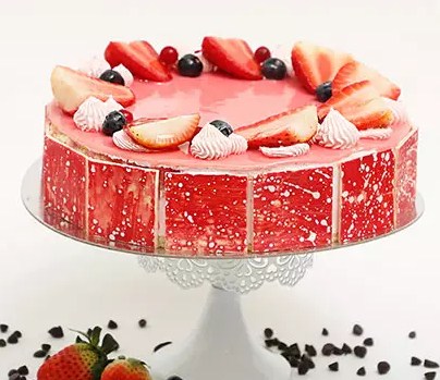 Strawberry Flavour Cake- Half Kg