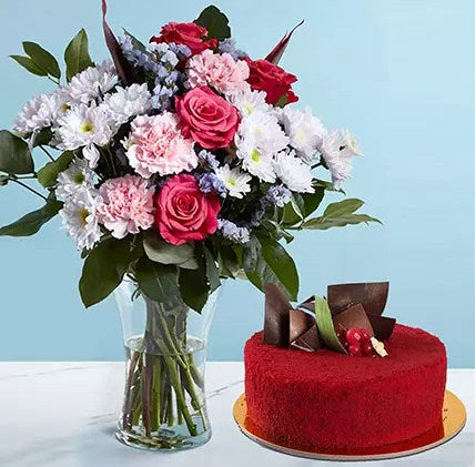 1 Kg red Velvet Cake Combo