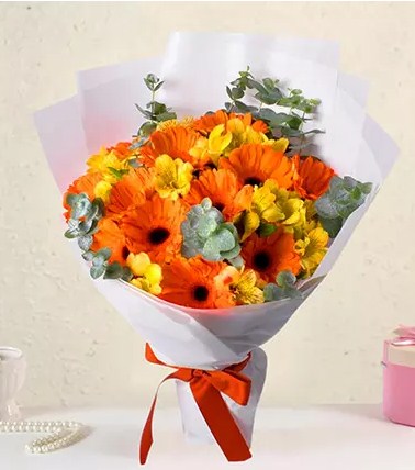 Delightful Gerberas N Alstroemeria Bouquet