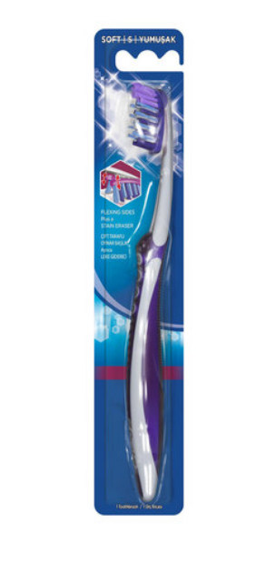 Oral-B 3D White luxe Pro-Flex 38 Soft Whitening Manual Toothbrush 1 Piece