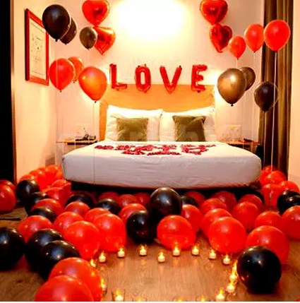 Picturesque Love Decor