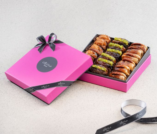 Spring Gift Set Purple (Premium Filled Dates)