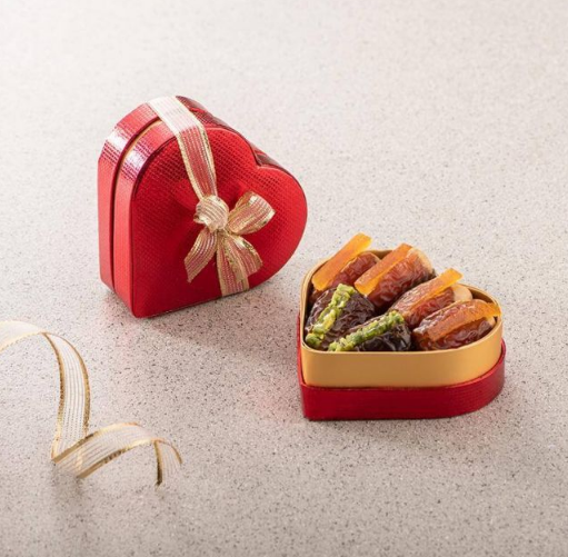 Valentine Metallica Gift Set (Premium Filled Dates)