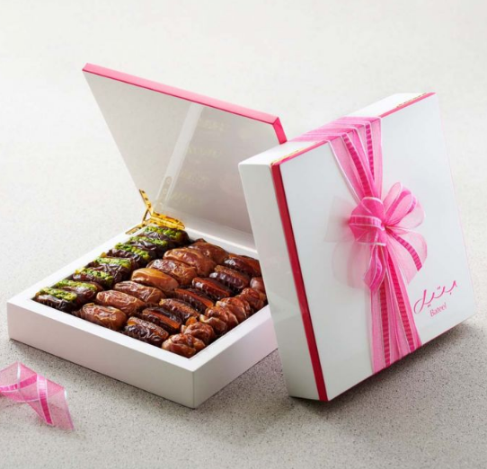 White Pink Wood Gift Set (Assorted Dates)