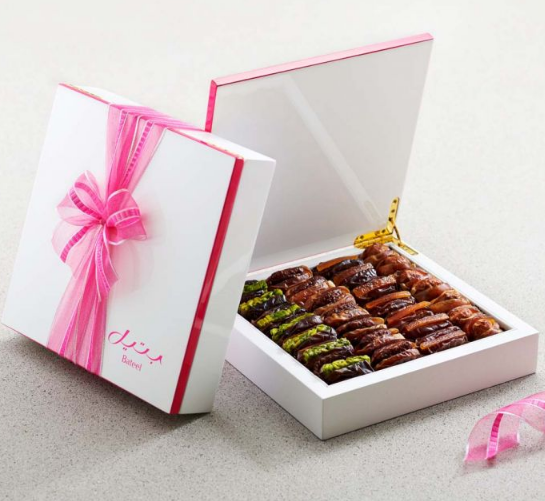 White Pink Wood Gift Set (Premium Filled Dates)
