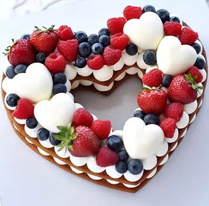 Yummy Heart Shaped Chocolate Cake 1 Kg